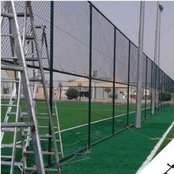 شبوك ملاعب